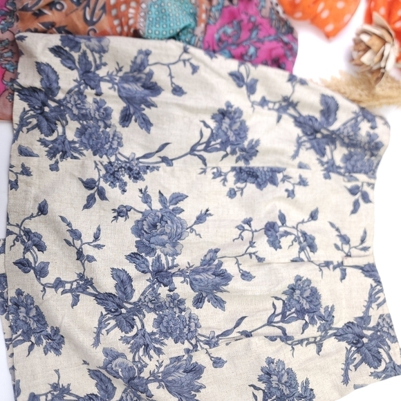 Talbots Beige Blue Floral Wrap Skirt Sz 12p - Picture 9 of 10